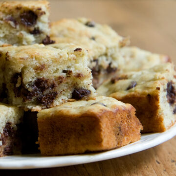 Banana chocolate chip cake on a plate.