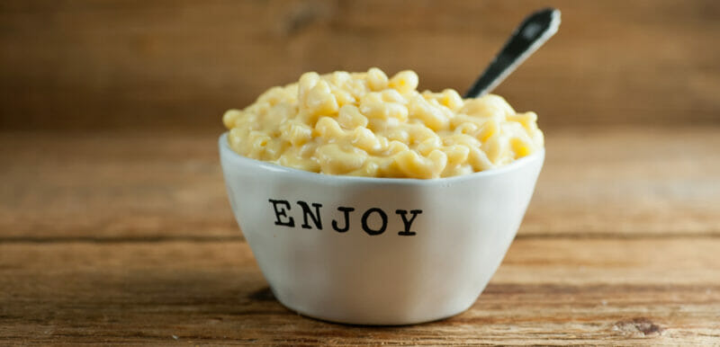 Easy Creamy Stovetop Macaroni and Cheese