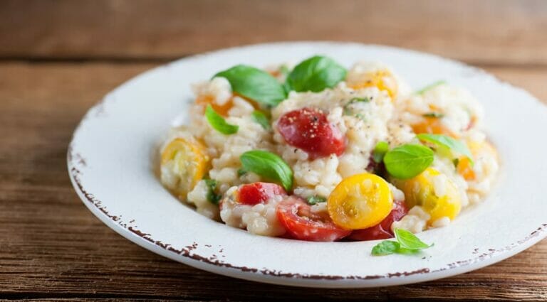 how to make risotto with tomato, basil and mozzarella