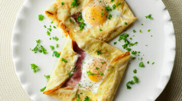 easy ham and egg crepe squares