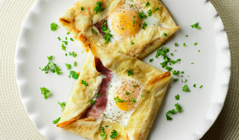 easy ham and egg crepe squares