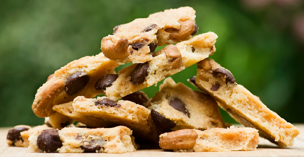 easy cashew cookie brittle
