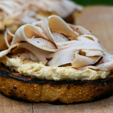 turkey hummus sandwiches