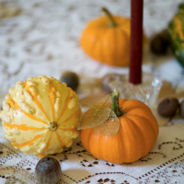 Thanksgiving table