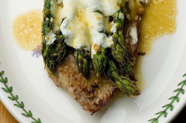 Veal Scallopine with Asparagus