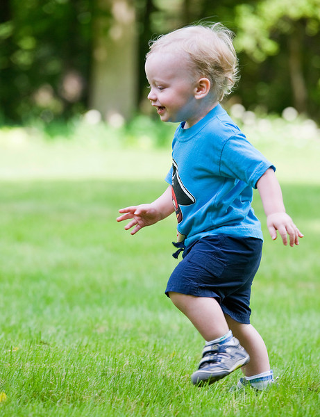 baby running