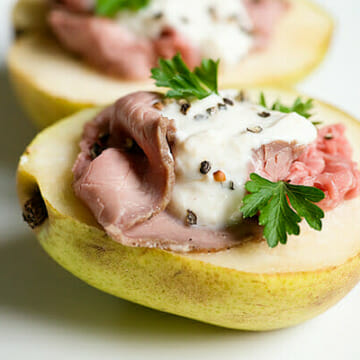 Pears with roast pork and horseradish cream