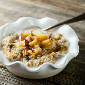 brown butter oatmeal with apples