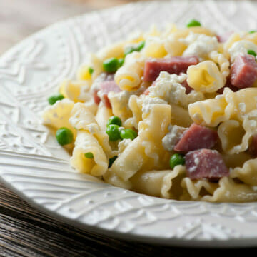 Pasta with ricotta and salami