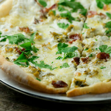 bacon and clam pizza