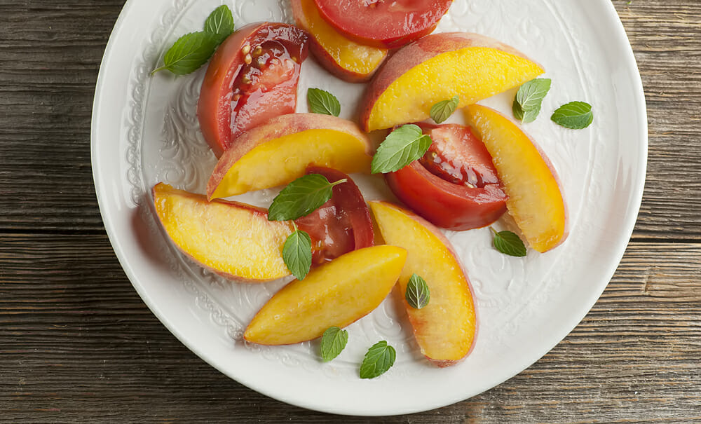 tomato peach salad
