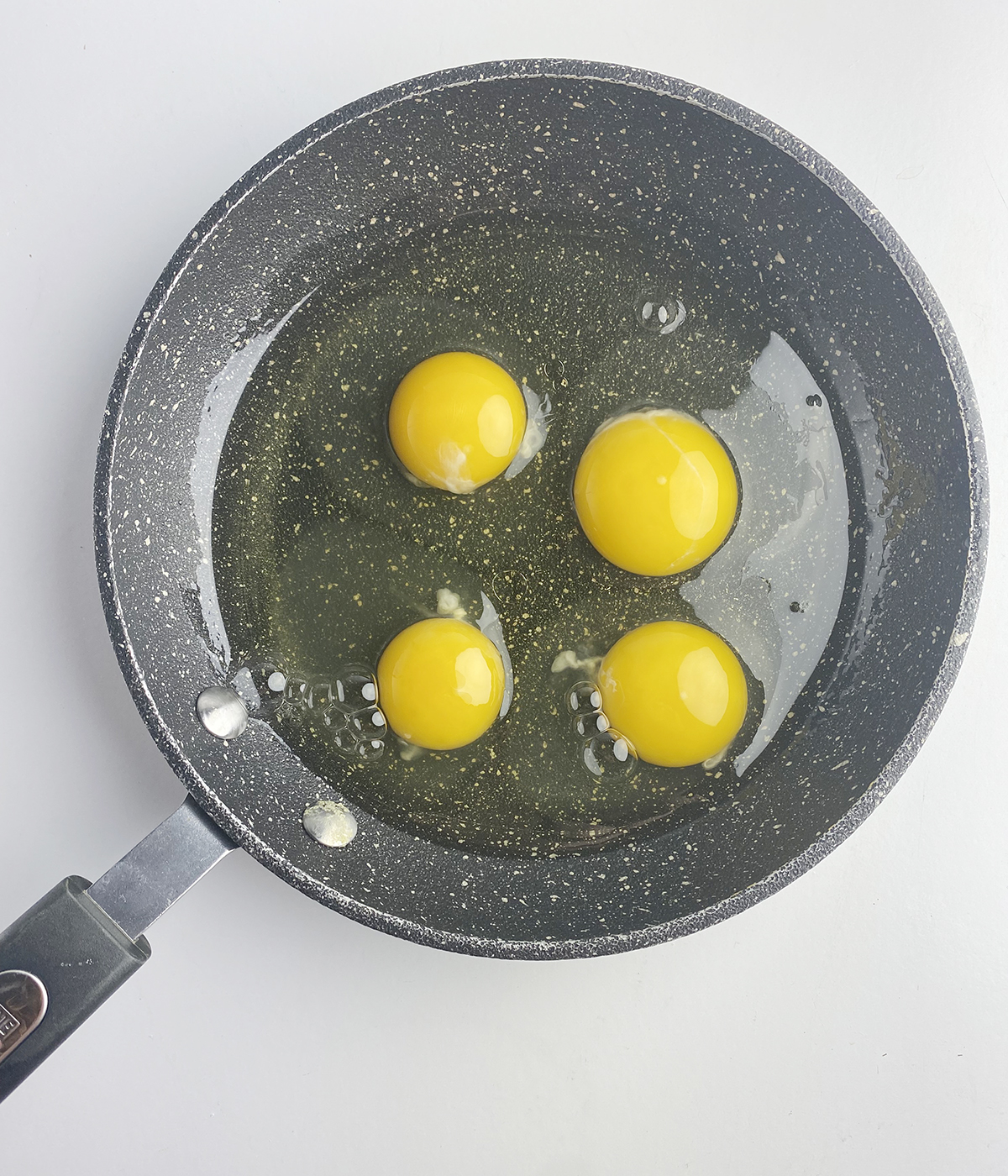 For Flawless Fried Eggs, Start With a Cold Pan