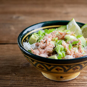 sesame salmon rice bowl