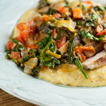 pan-seared tuna steak with tomato spinach sauce