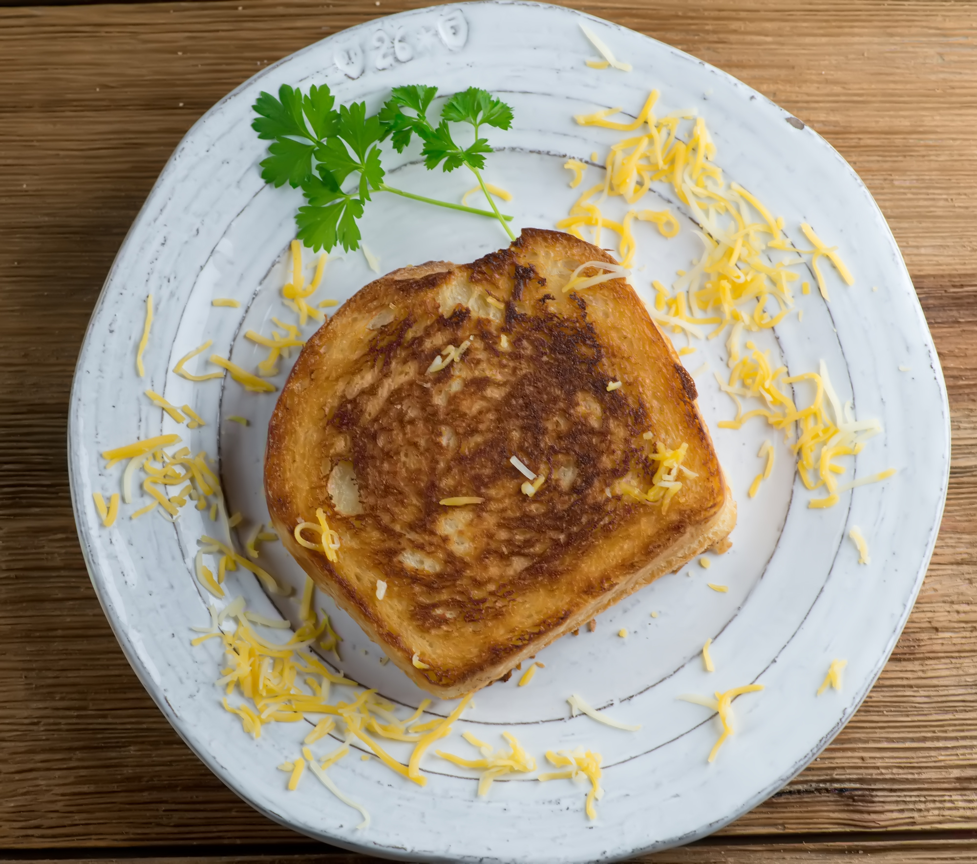 creamy grilled egg and cheese breakfast sandwiches