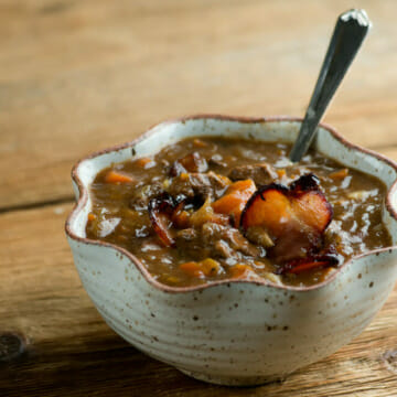 Easy Slow Cooker Beef Bourguignon Soup