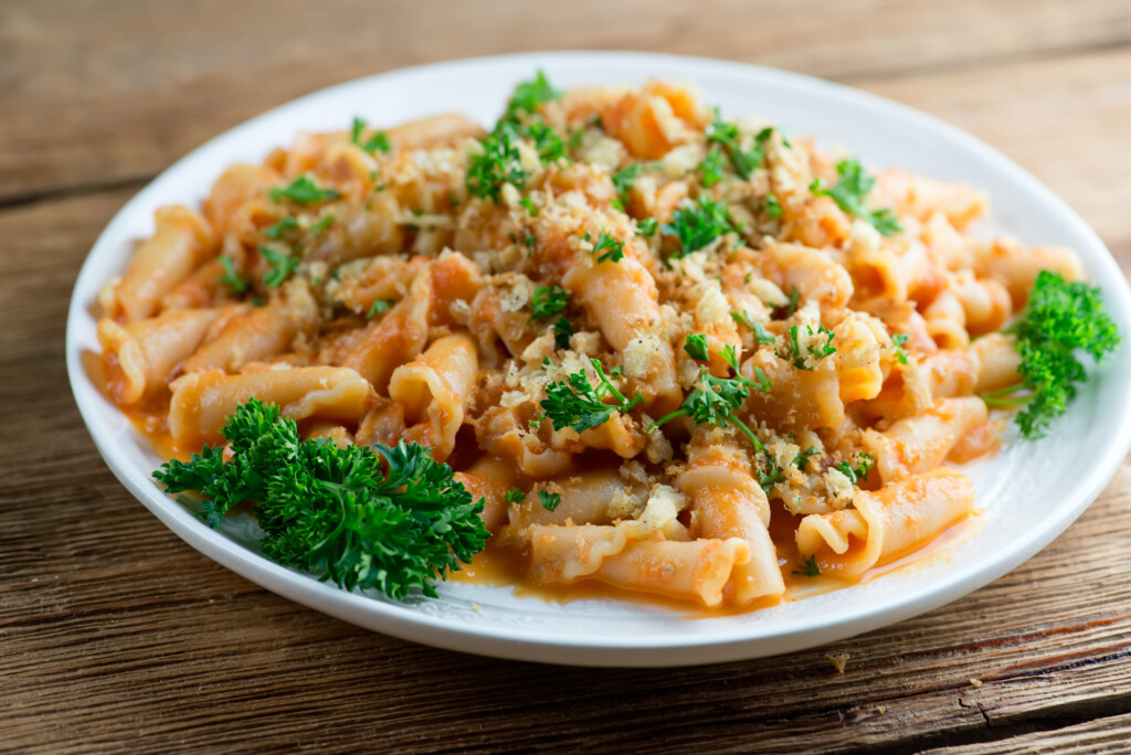 pasta with buttered tomato clam sauce