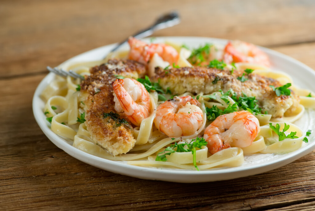 creamy pan-fried chicken and shrimp pasta