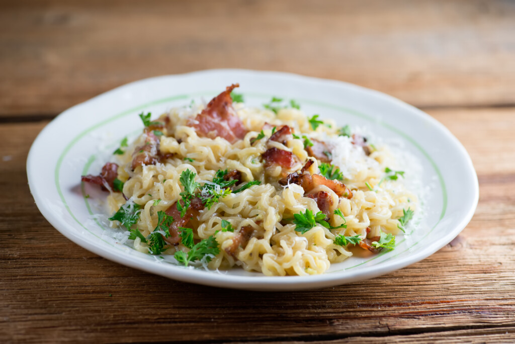 ramen pasta carbonara ramen pasta carbonara