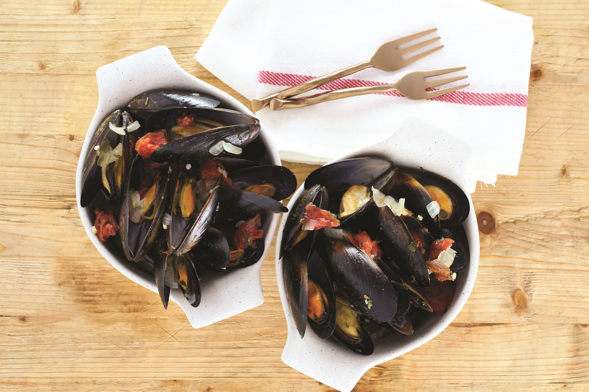 Instant Pot Mussels With Tomatoes And Herbs Framed Cooks