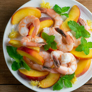 Chilled peach and shrimp salad