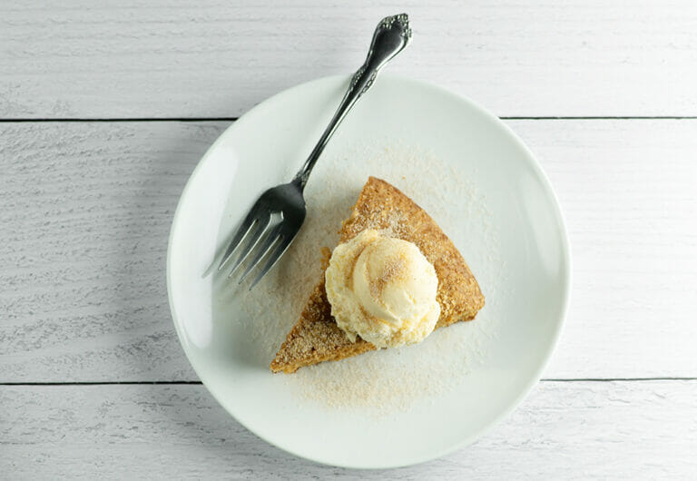 Easy Cinnamon Crumb Cake