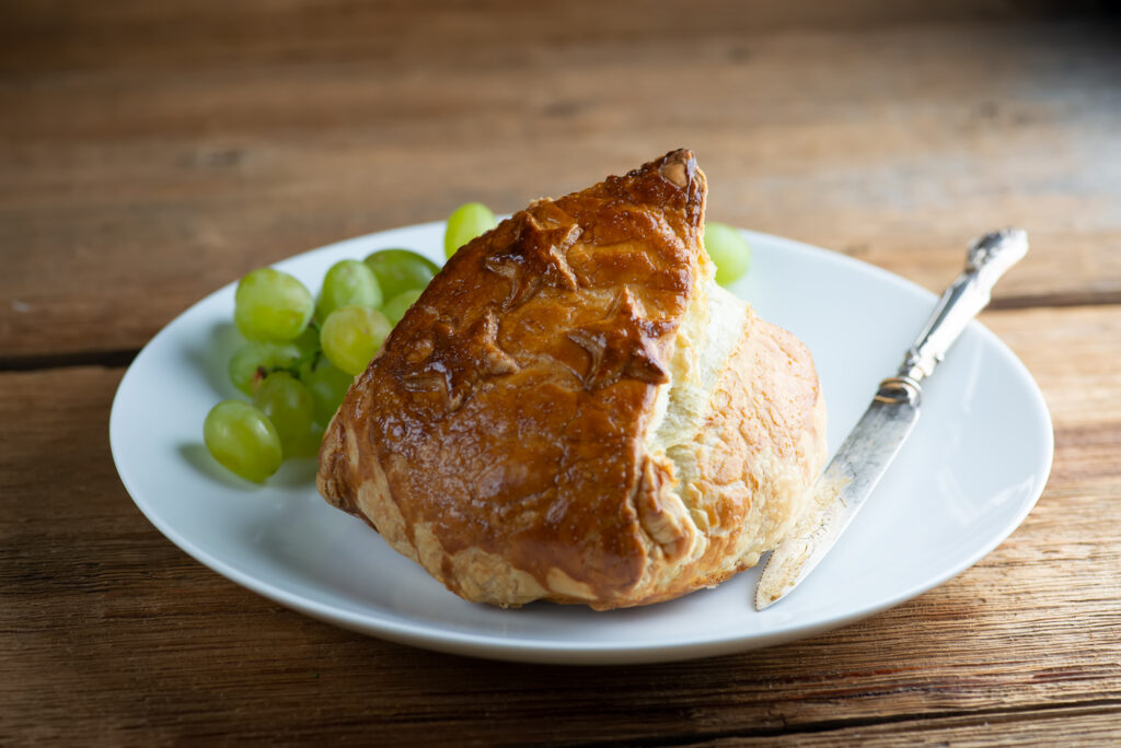 baked brie with jam