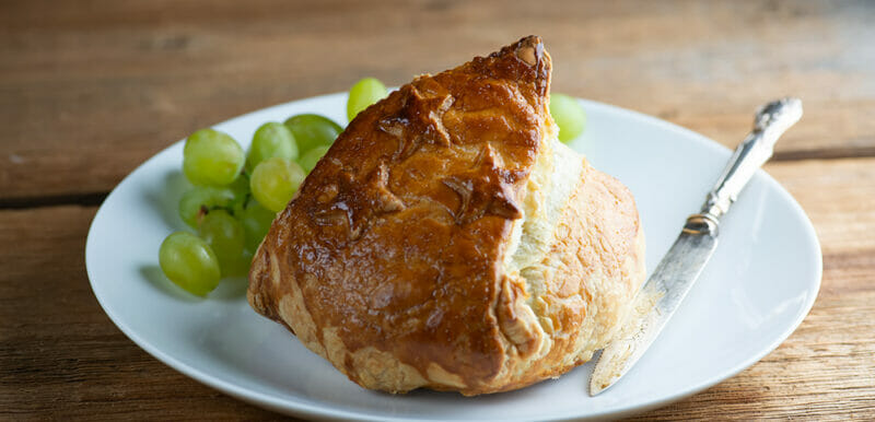 baked brie with jam