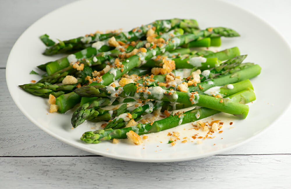 asparagus with parmesan breadcrumb sauce