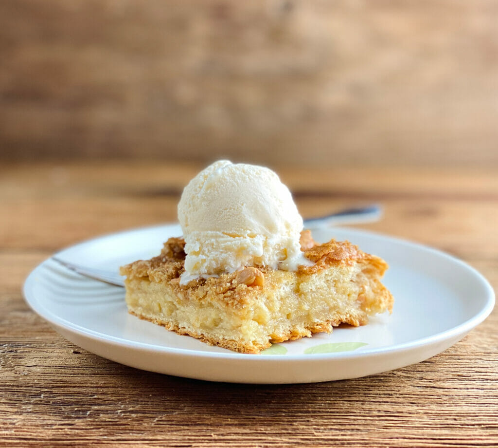 easy cream cheese coffee cake