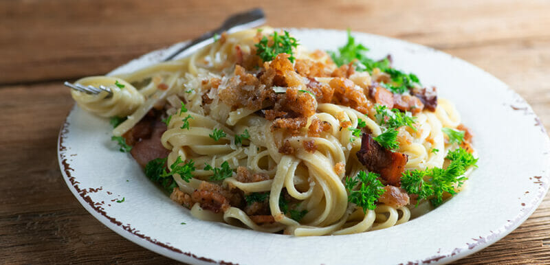 linguine with bacon bread crumb sauce