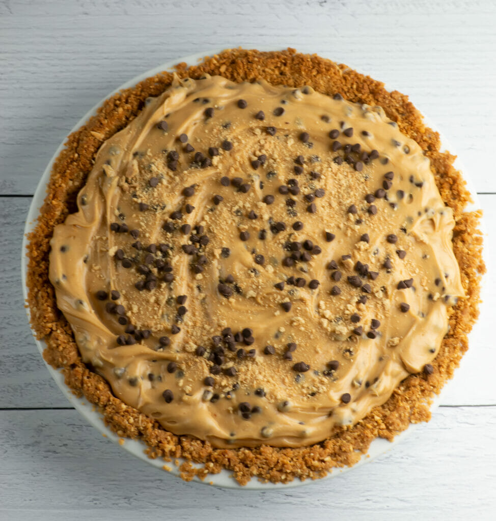 creamy peanut butter chocolate chip pie