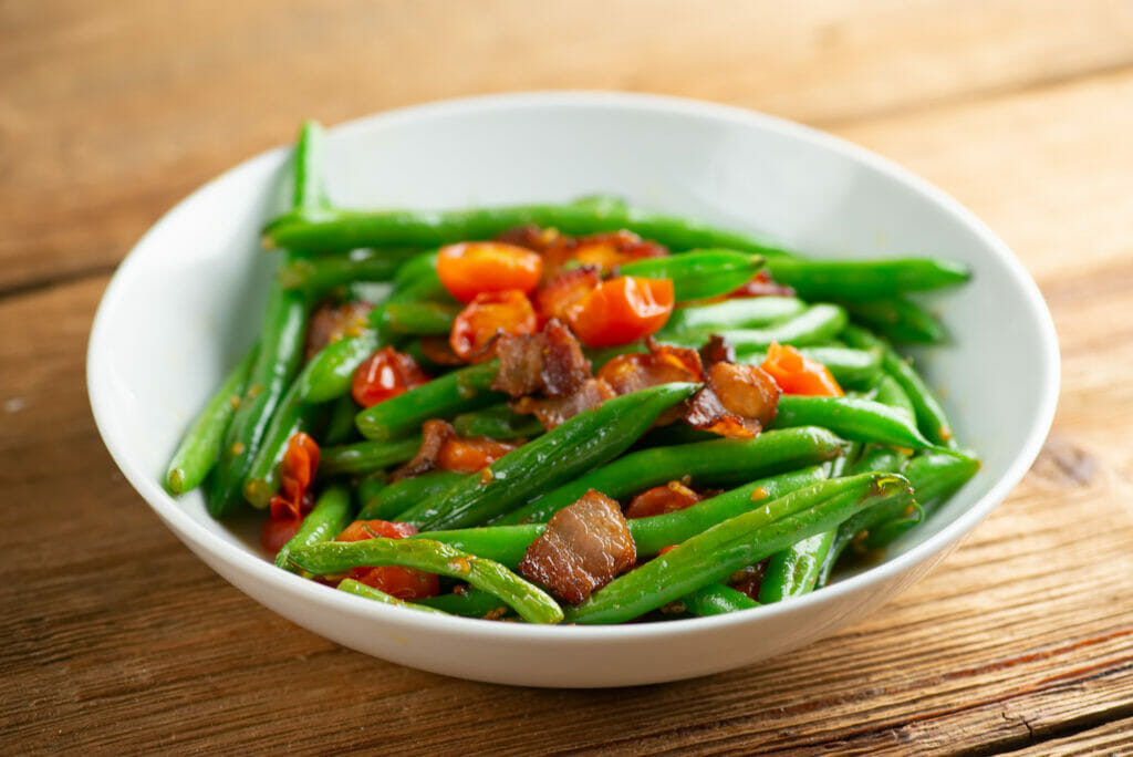 easy tomato bacon green beans