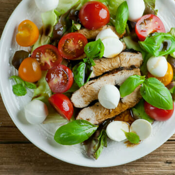 easy chicken caprese salad