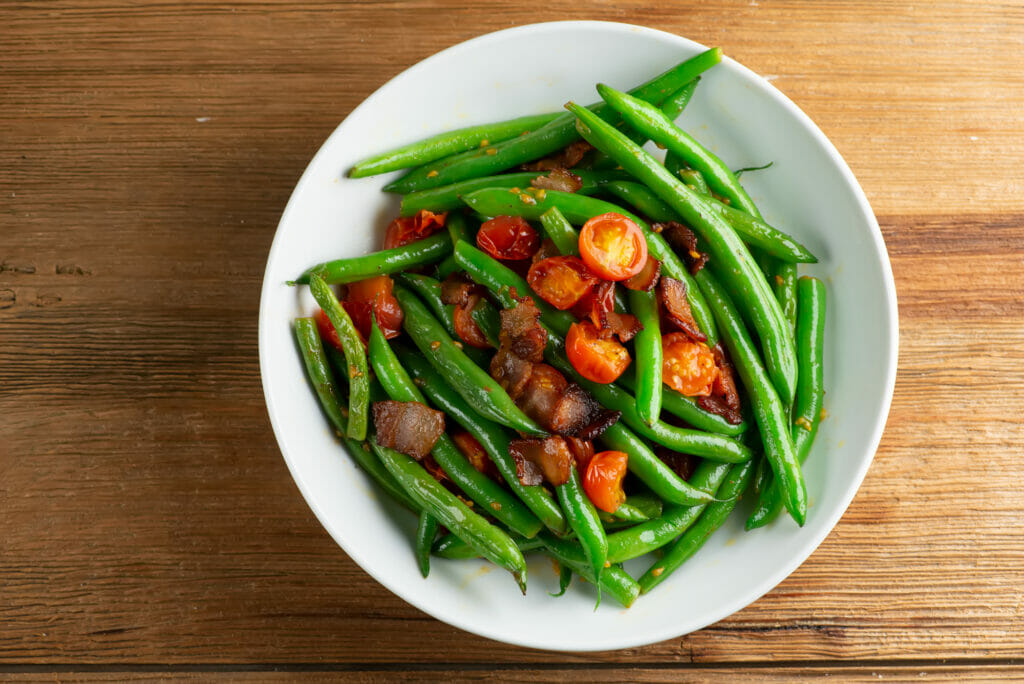 easy tomato bacon green beans