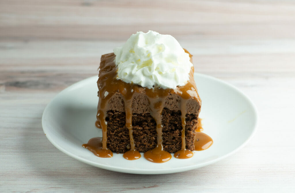 Easy Chocolate Caramel Cake