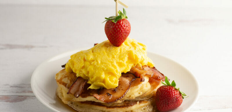 bacon and egg pancakes