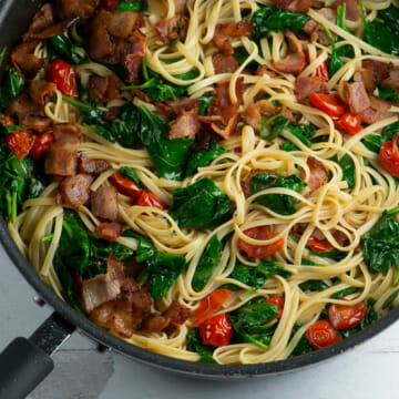 BLT pasta in a pan.