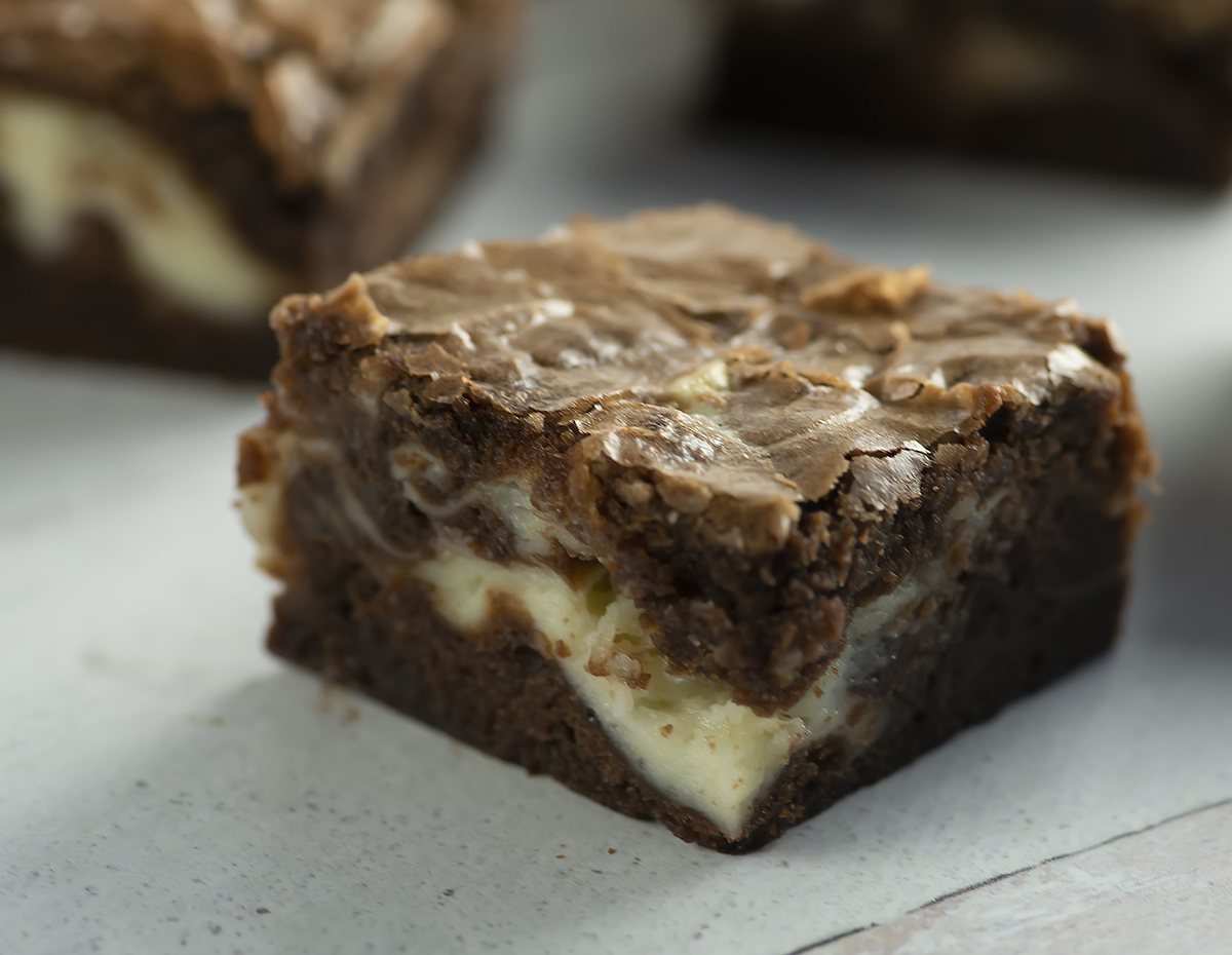 One cheesecake swirl brownie.