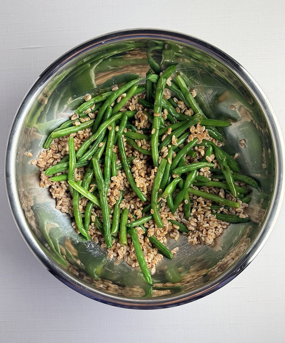 Green beans and farro in a bowl.