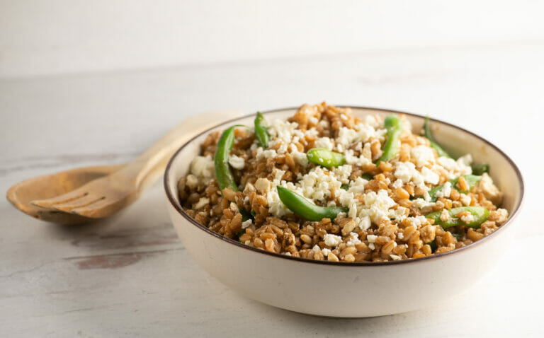 green bean farro salad in bowl