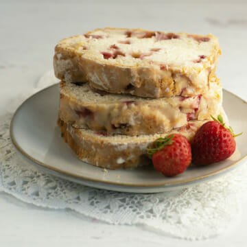 sliced strawberry bread on plate