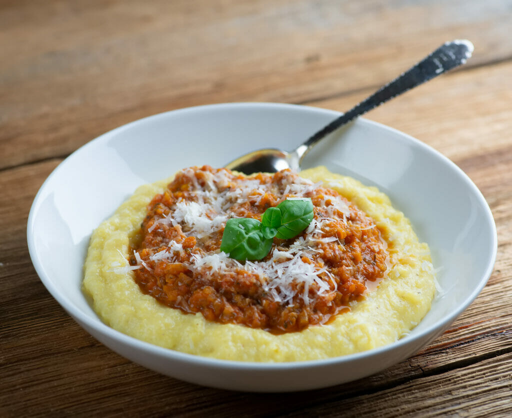 Polenta with sweet tomato sauce