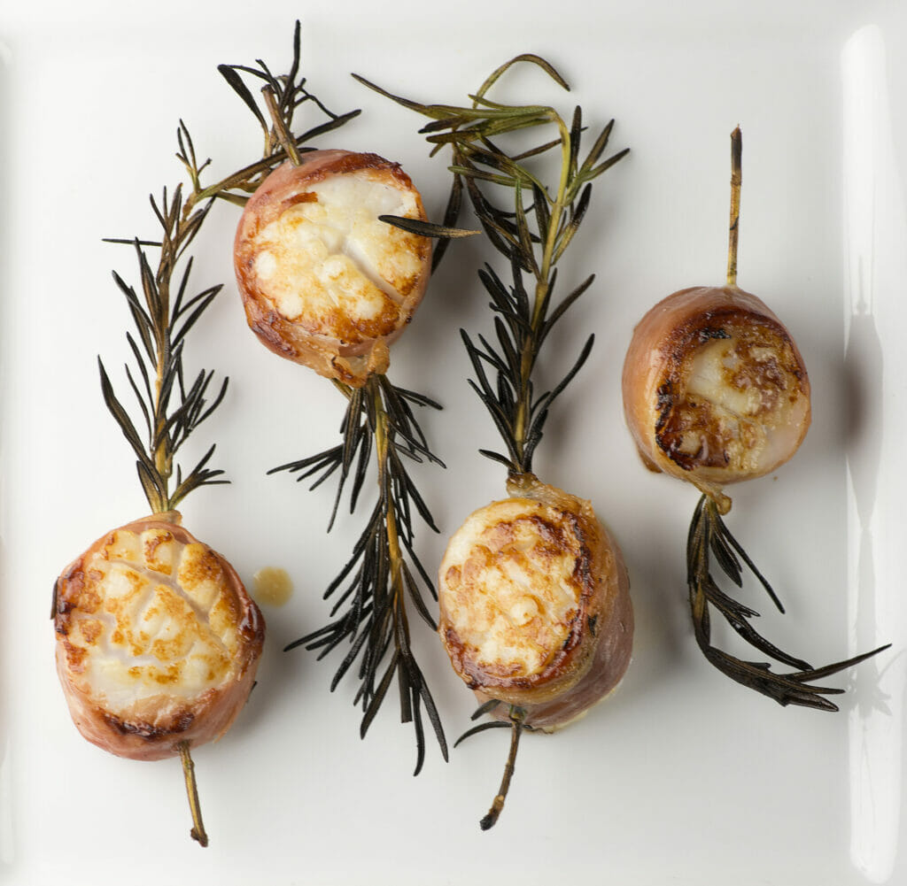 grilled rosemary scallops