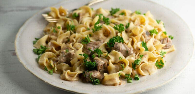 easy slow cooker beef stroganoff