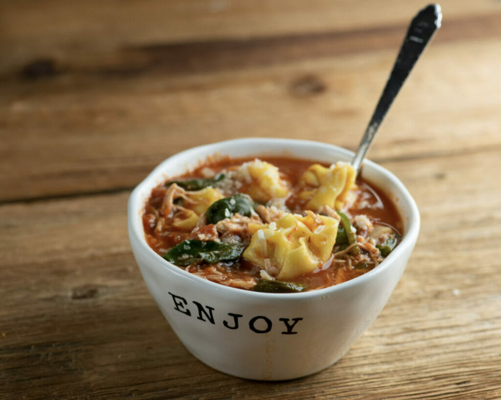 slow cooker chicken tortellini soup