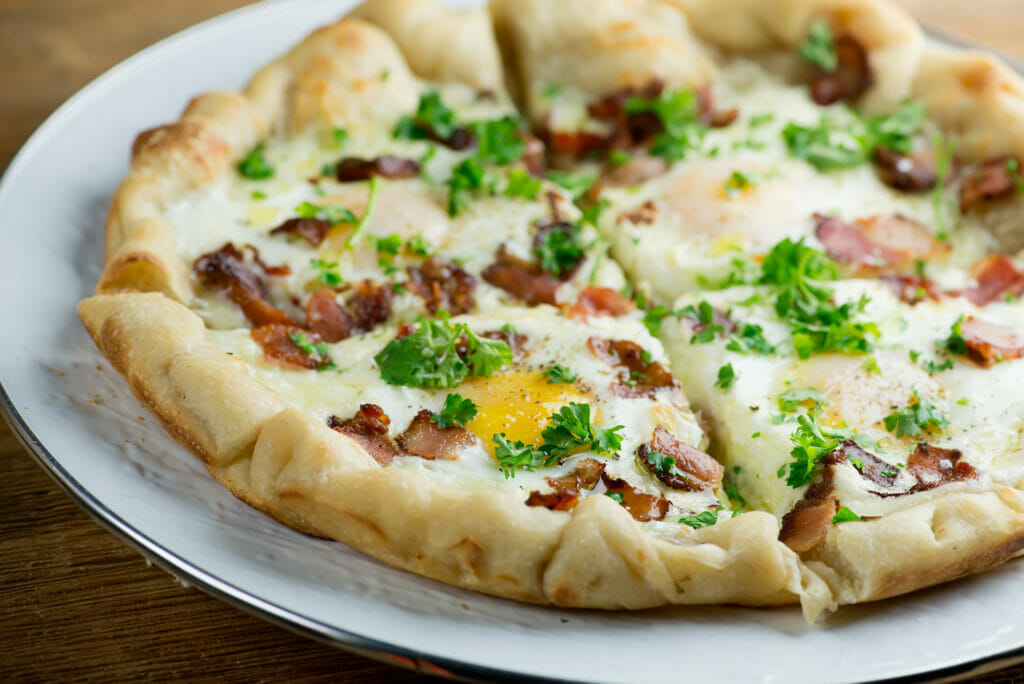 breakfast pizza