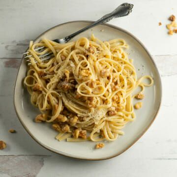 easy brown butter pasta with walnuts
