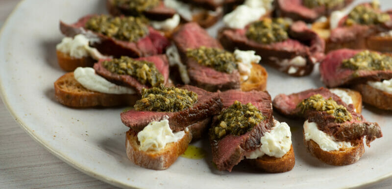 filet mignon crostini