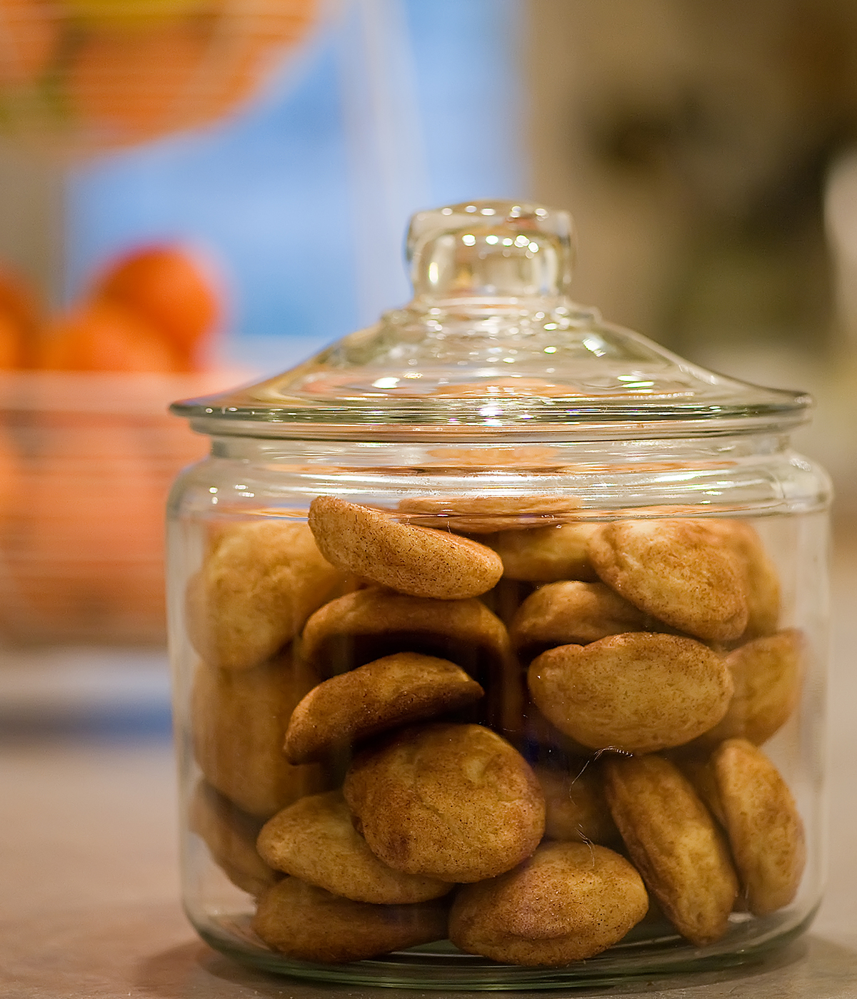 Snickerdoodle cookies in a cookie jar.
